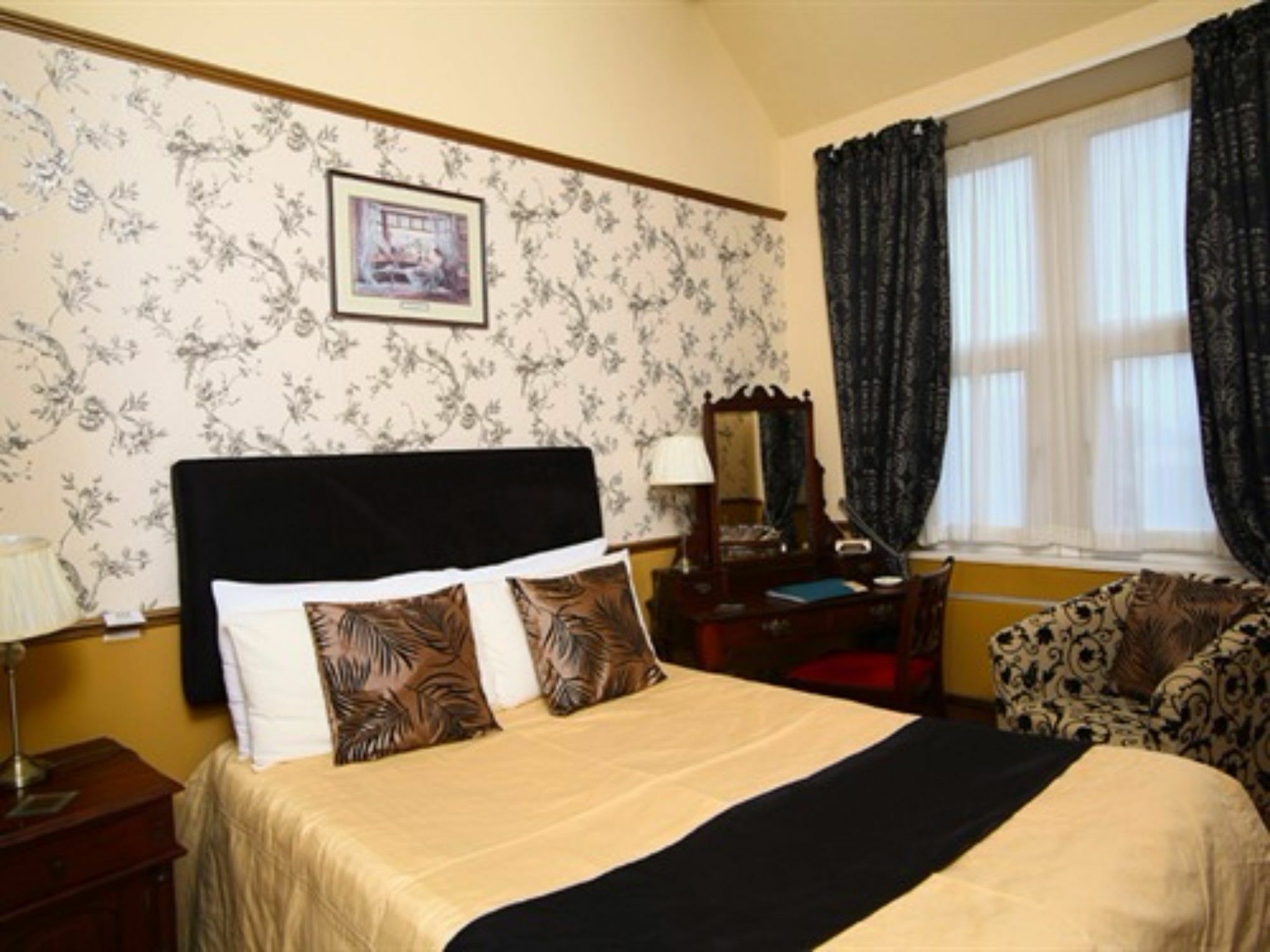 Meare Manor Hotel Glastonbury Bagian luar foto